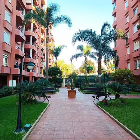 Gua - 4 Dorm, 8 Pers, Piscinas, Jardines, Parking, Playa Apartment *