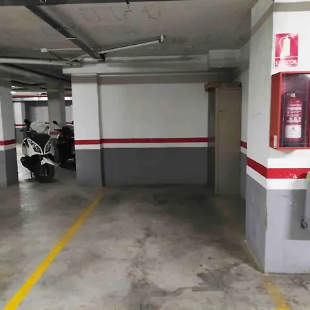Gua - 4 Dorm, 8 Pers, Piscinas, Jardines, Parking, Playa Apartment *